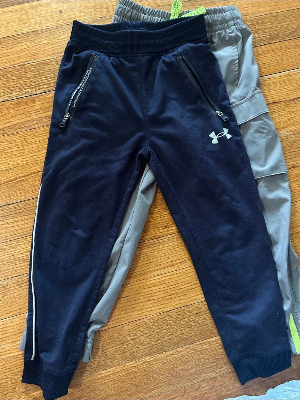 Under Armour Kids Black and Gray Sweatpants Joggers